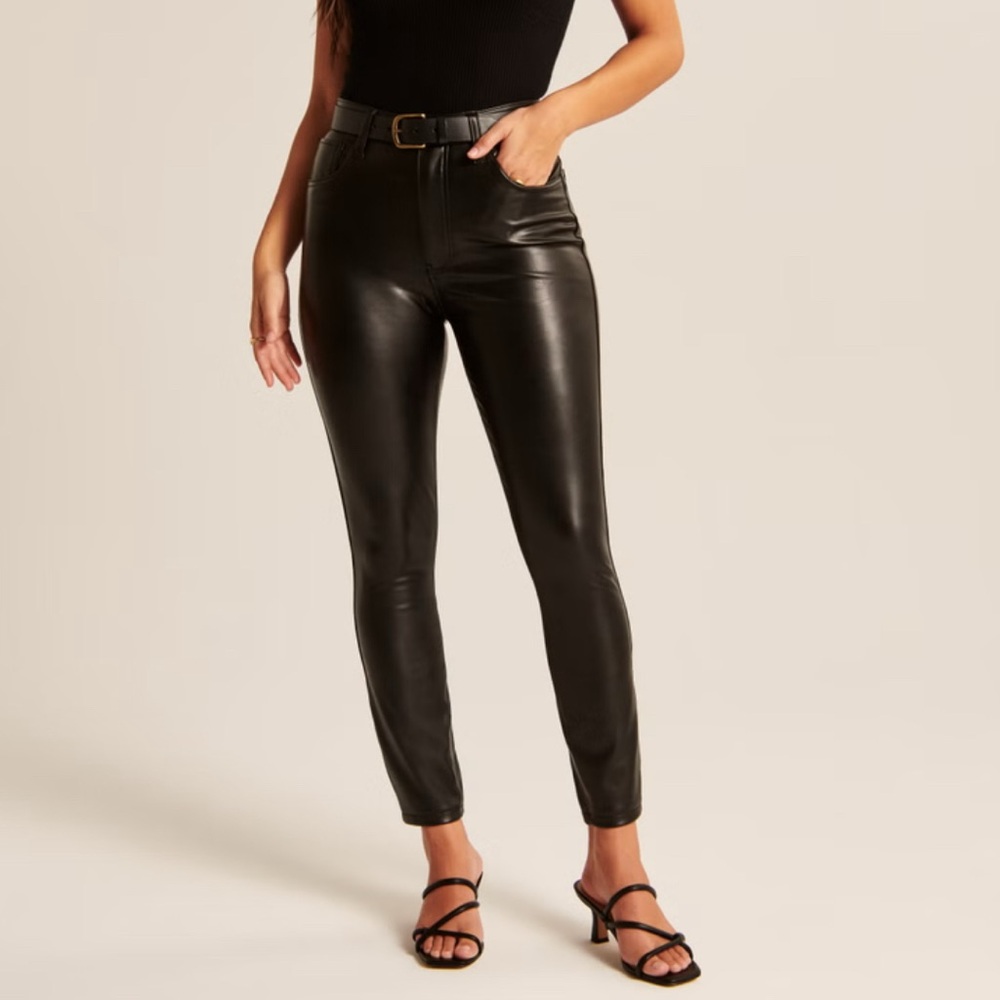 Abercrombie & Fitch 27 4 Black vegan leather skinny high rise pants curve love